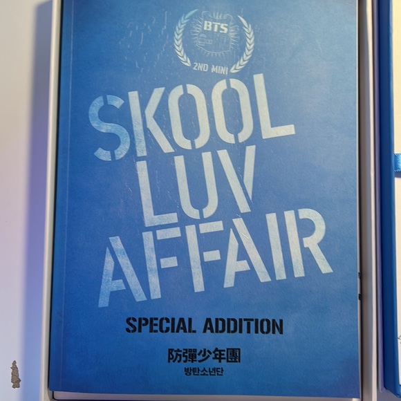 OFFICIAL skool luv affair bts album (taehyung pc) - Picture 4 of 5